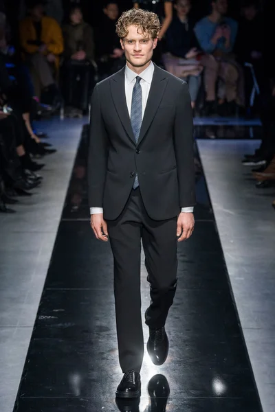 Look 81